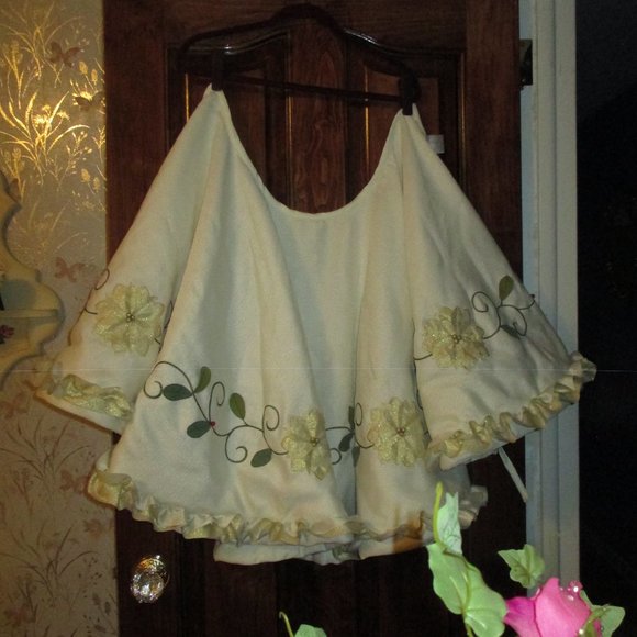 Super Plush Tree Skirt - Picture 6 of 10